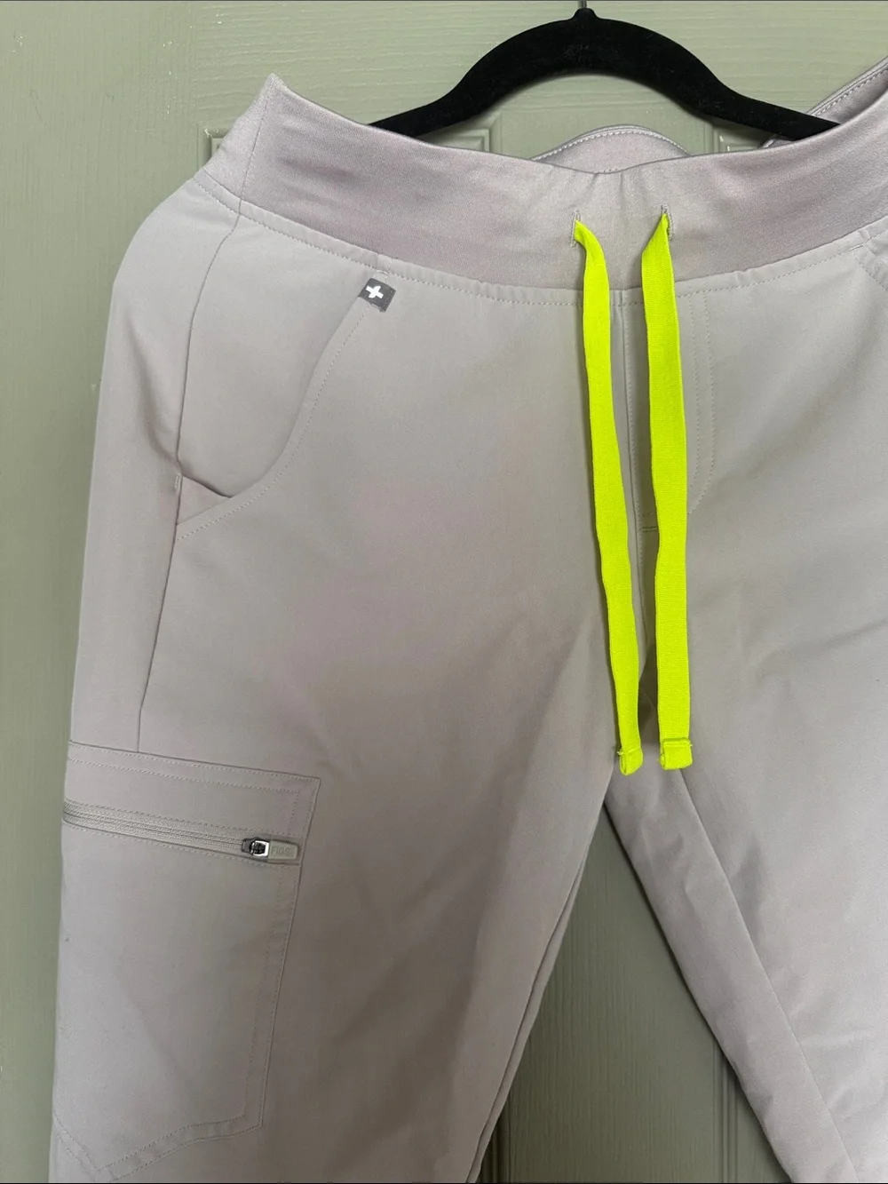 Figs brand new